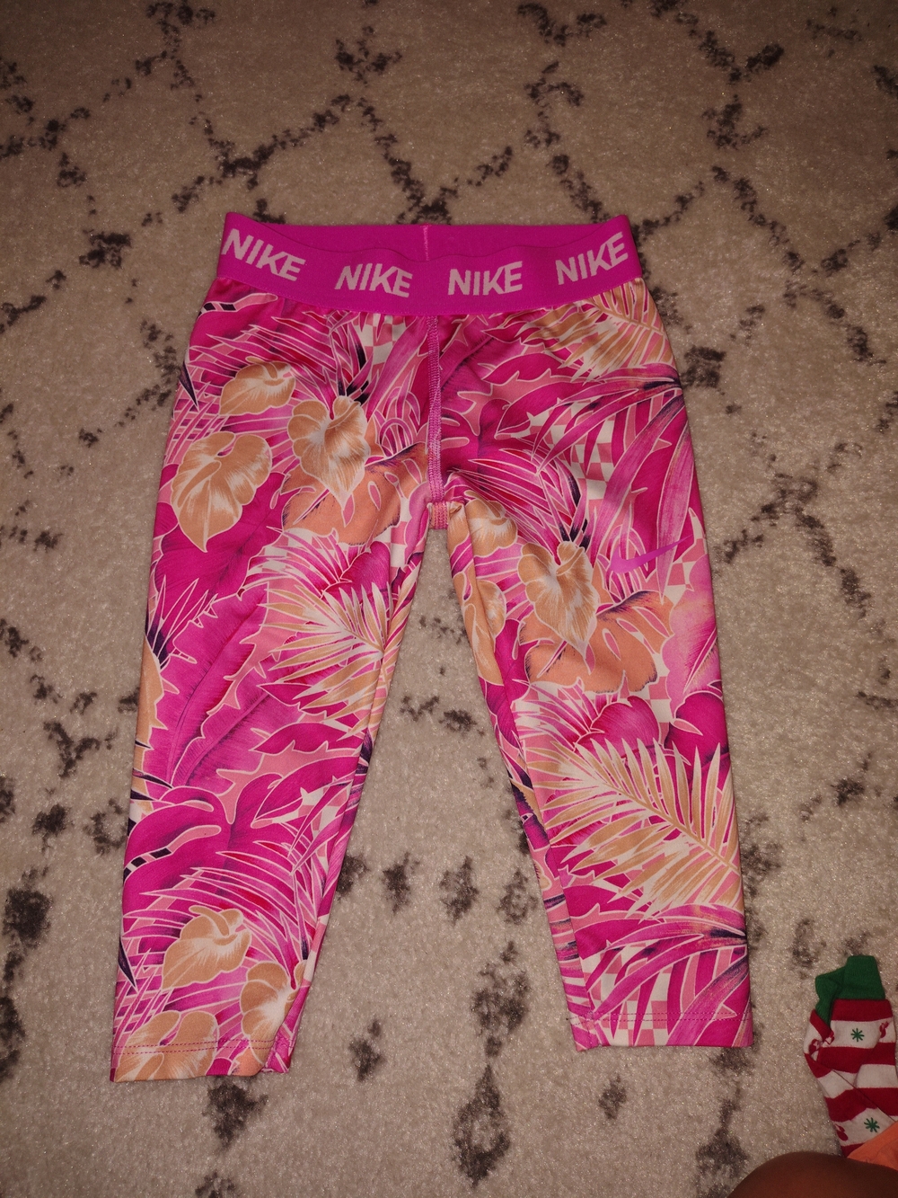 Nike Girls' Pink & Peach Tropical Capri Leggings